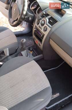 Седан Renault Megane 2004 в 