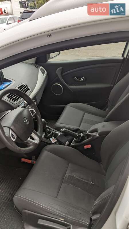 Универсал Renault Megane 2011 в Ровно фото 18 Универсал Renault Megane 2011 в Ровно