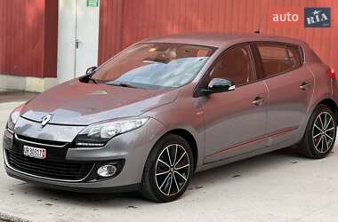 Хэтчбек Renault Megane 2013 в Вишневом