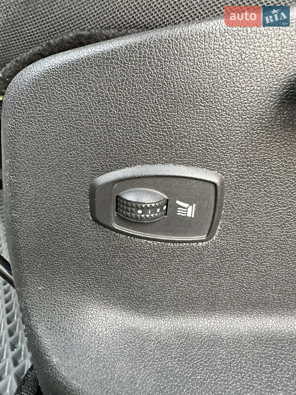 Универсал Renault Megane 2014 в Николаеве фото 25 Универсал Renault Megane 2014 в Николаеве