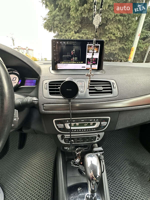 Универсал Renault Megane 2014 в Николаеве фото 41 Универсал Renault Megane 2014 в Николаеве