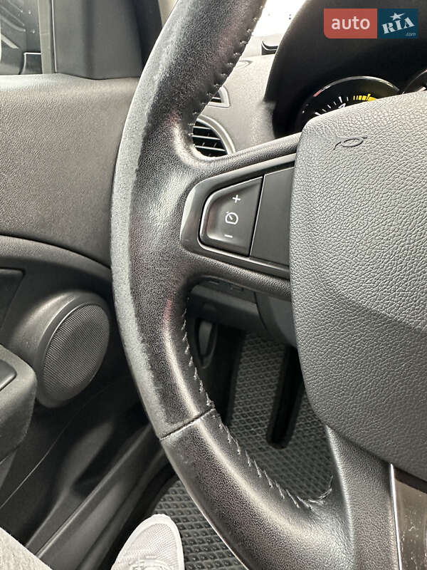 Универсал Renault Megane 2014 в Николаеве фото 44 Универсал Renault Megane 2014 в Николаеве