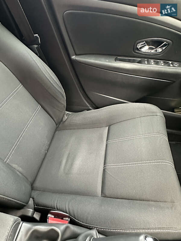 Универсал Renault Megane 2014 в Николаеве фото 60 Универсал Renault Megane 2014 в Николаеве