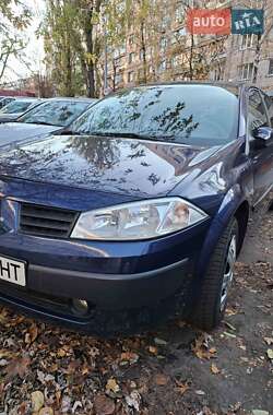 Хэтчбек Renault Megane 2003 в 