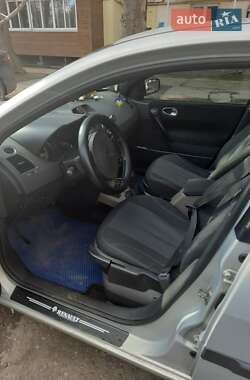 Хэтчбек Renault Megane 2003 в 