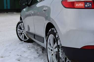 Хетчбек Renault Megane 2012 в 