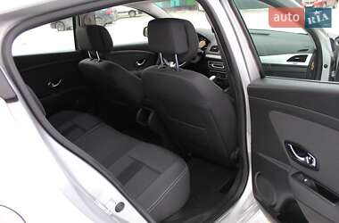 Хетчбек Renault Megane 2012 в 