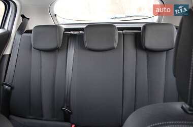 Хетчбек Renault Megane 2012 в 
