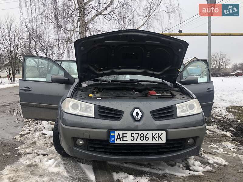 Седан Renault Megane 2006 в Царичанці