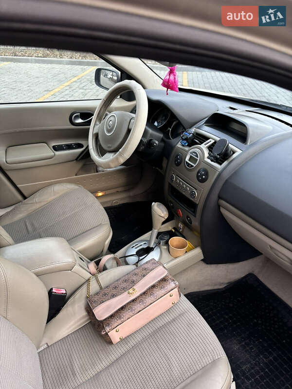 Хэтчбек Renault Megane 2006 в Каменском