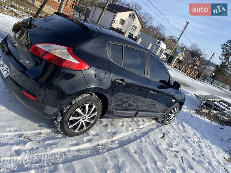 Хэтчбек Renault Megane 2012 в Старом Самборе