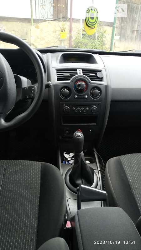 Седан Renault Megane 2005 в Східниці фото 12 Седан Renault Megane 2005 в Східниці