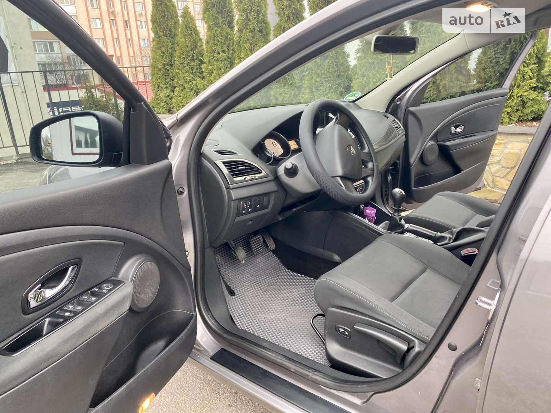 2012 Renault Megane - мініатюра 9