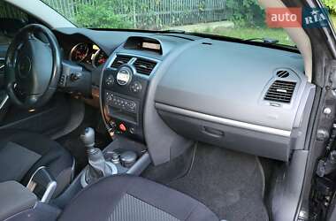 Кабриолет Renault Megane 2006 в 