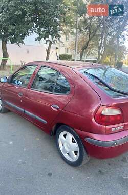 Хетчбек Renault Megane 2000 в Южному