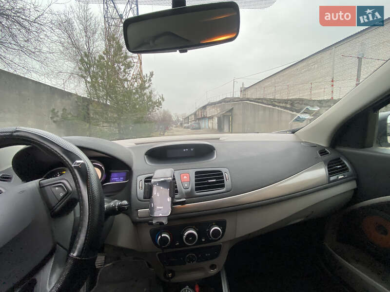 Универсал Renault Megane 2011 в Днепре фото 14 Универсал Renault Megane 2011 в Днепре