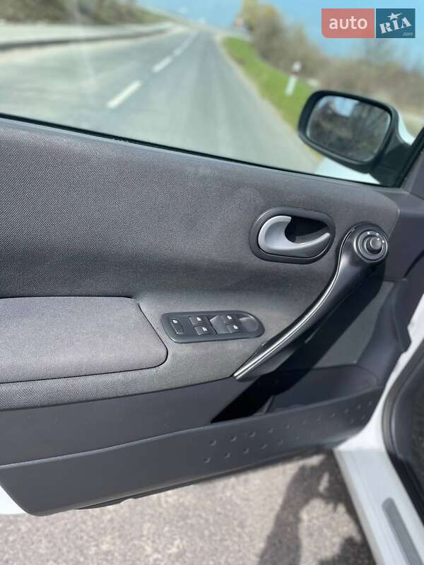 Седан Renault Megane 2008 в Дубно