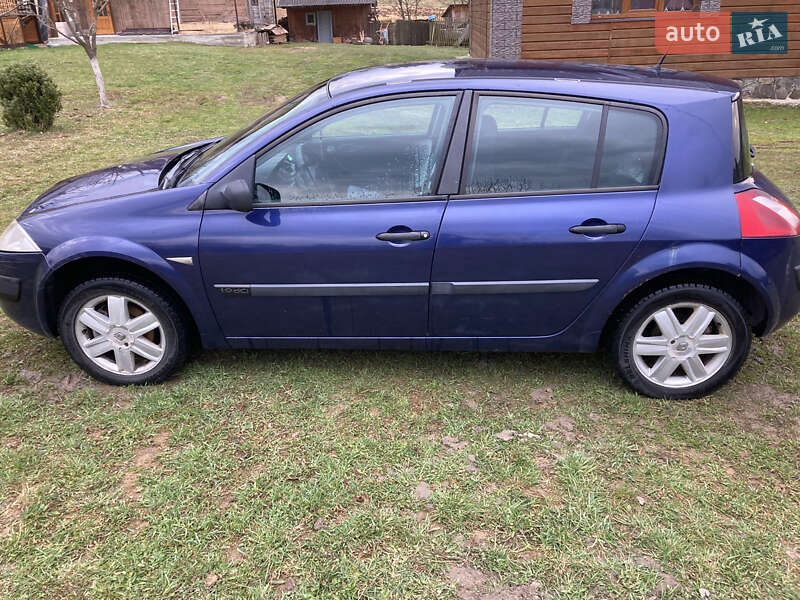 Хэтчбек Renault Megane 2004 в Рахове