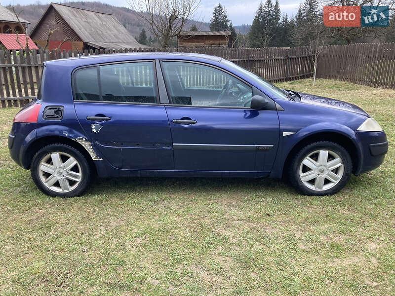 Хэтчбек Renault Megane 2004 в Рахове