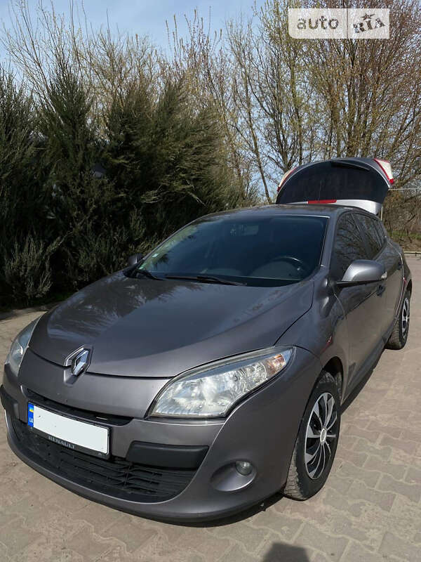 Хэтчбек Renault Megane 2011 в Ровно