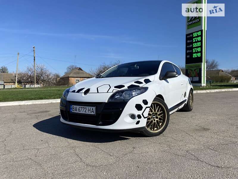 Купе Renault Megane 2011 в Малій Висці