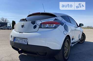 Купе Renault Megane 2011 в Малій Висці