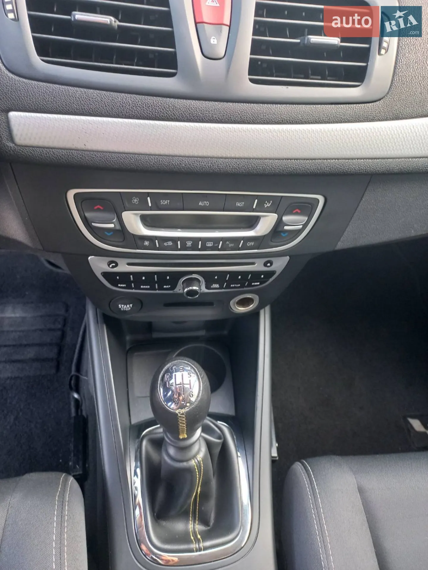 2010 Renault Megane - мініатюра 19