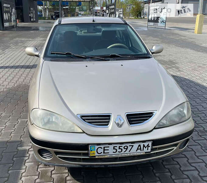 Седан Renault Megane 2000 в Черновцах
