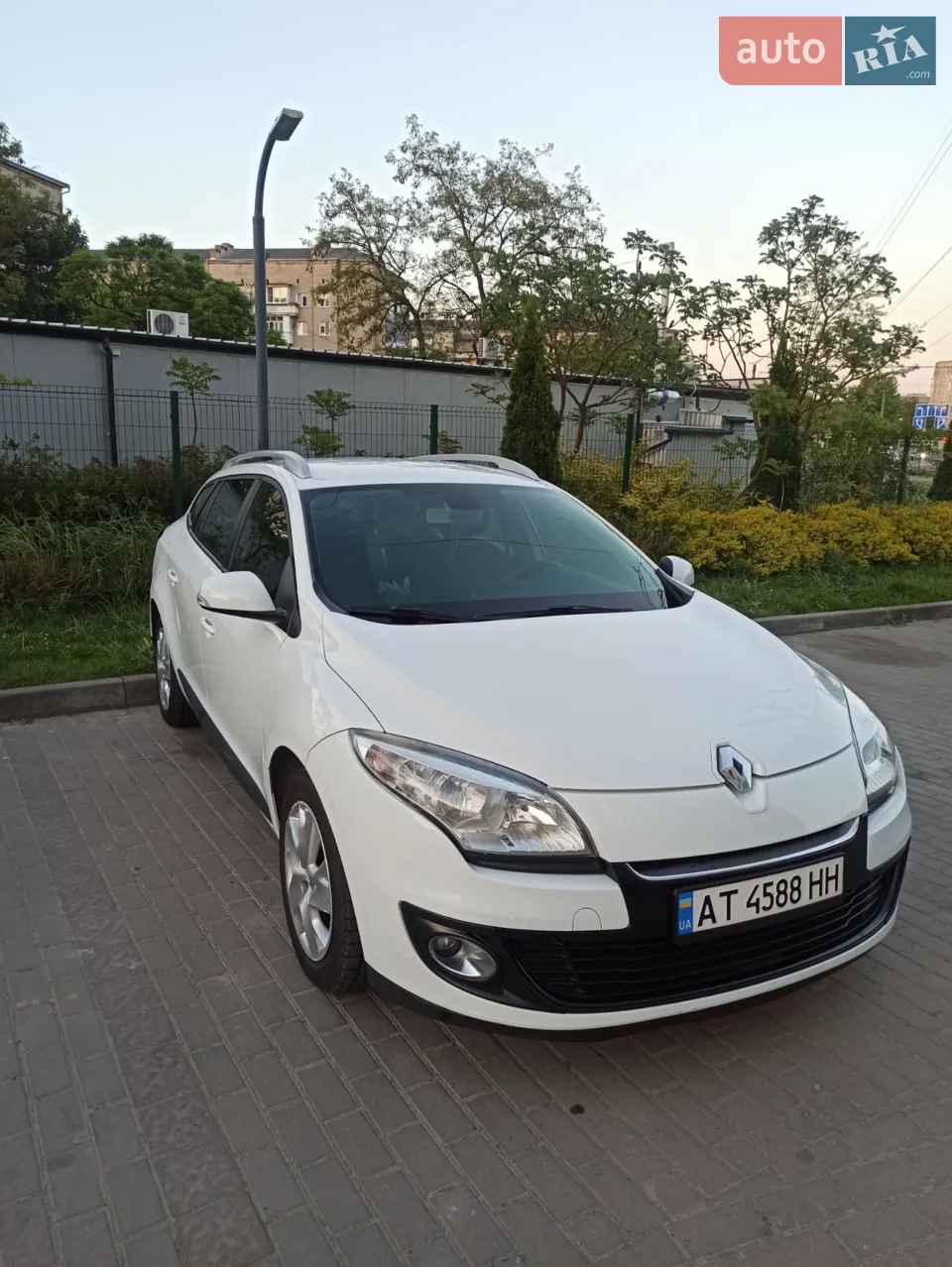 2011 Renault Megane - мініатюра 38