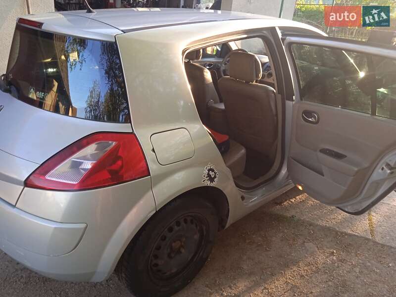 Хетчбек Renault Megane 2004 в Трускавці