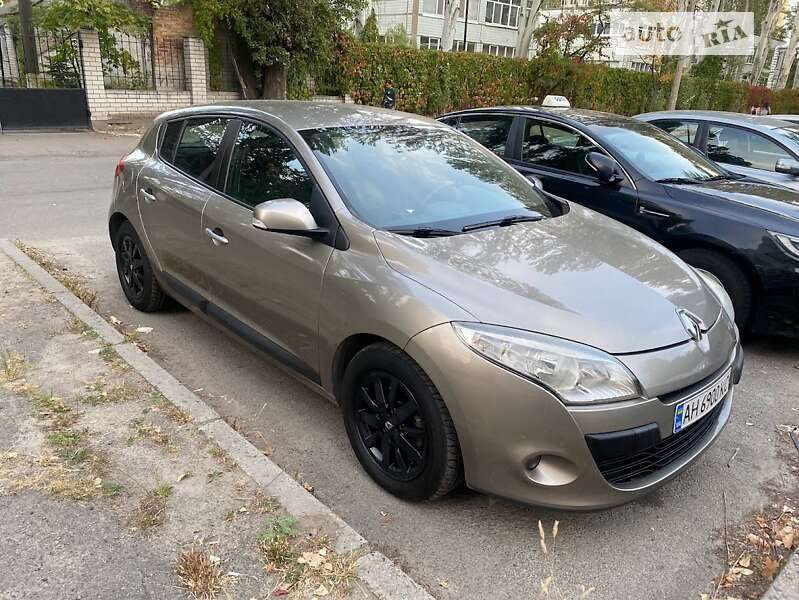 Хетчбек Renault Megane 2010 в Дніпрі