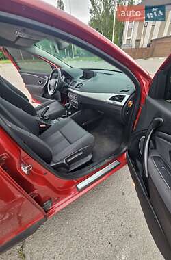 Хэтчбек Renault Megane 2010 в 