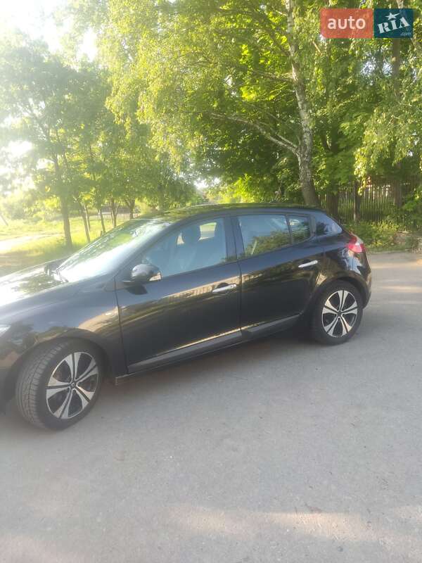 Хэтчбек Renault Megane 2011 в Городне