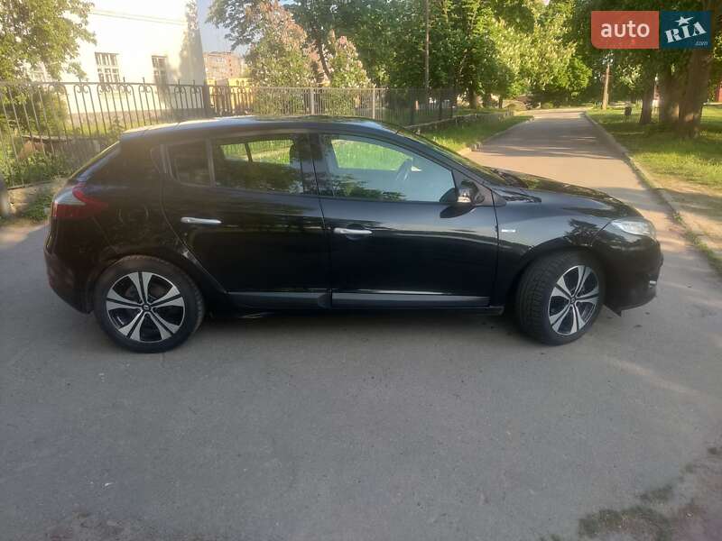 Хэтчбек Renault Megane 2011 в Городне
