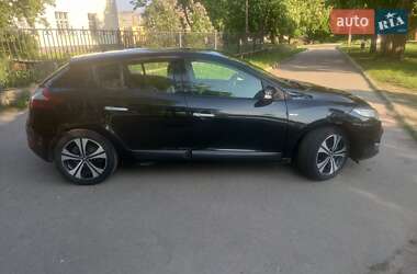 Хэтчбек Renault Megane 2011 в 