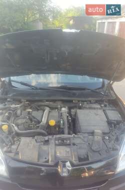 Хэтчбек Renault Megane 2011 в 