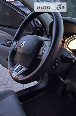 Хэтчбек Renault Megane 2009 в 