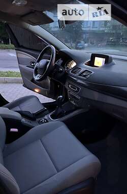 Хэтчбек Renault Megane 2009 в 