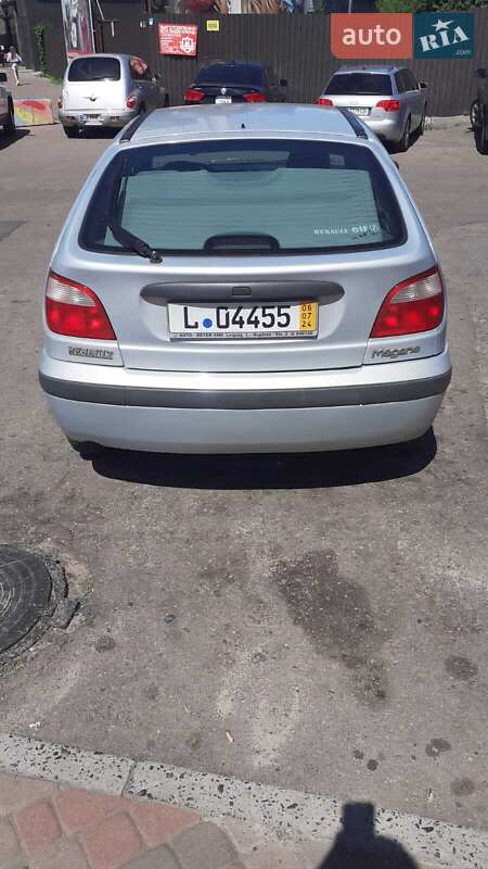 Хетчбек Renault Megane 2001 в Черкасах