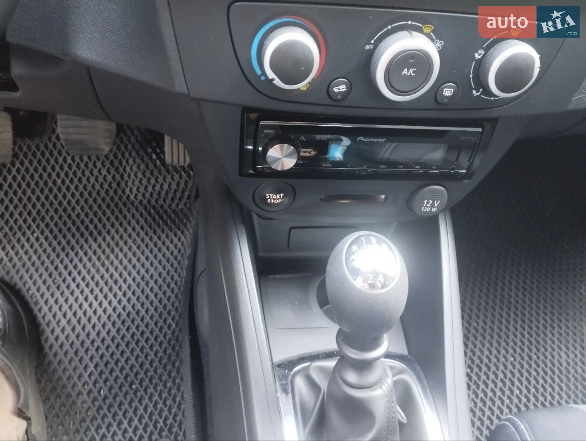 2015 Renault Megane - мініатюра 15