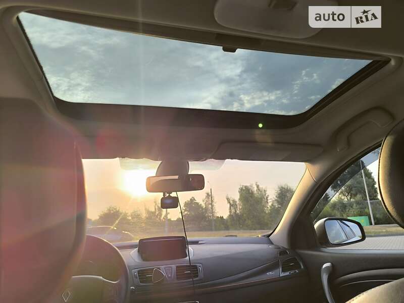 Универсал Renault Megane 2013 в Новомосковске фото 12 Универсал Renault Megane 2013 в Новомосковске