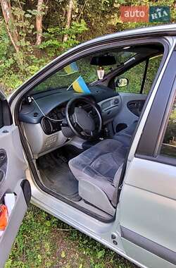 Универсал Renault Megane 2001 в 