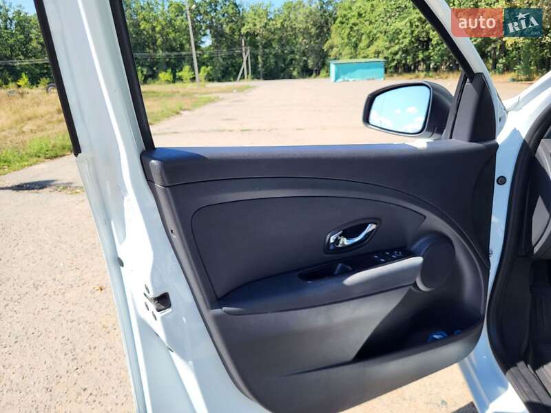 Хэтчбек Renault Megane 2014 в Умани