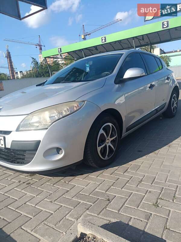 Хэтчбек Renault Megane 2009 в Ивано-Франковске фото 2 Хэтчбек Renault Megane 2009 в Ивано-Франковске