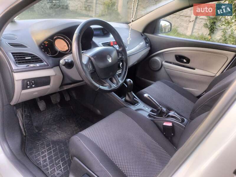 Хетчбек Renault Megane 2012 в Івано-Франківську фото 9 Хетчбек Renault Megane 2012 в Івано-Франківську