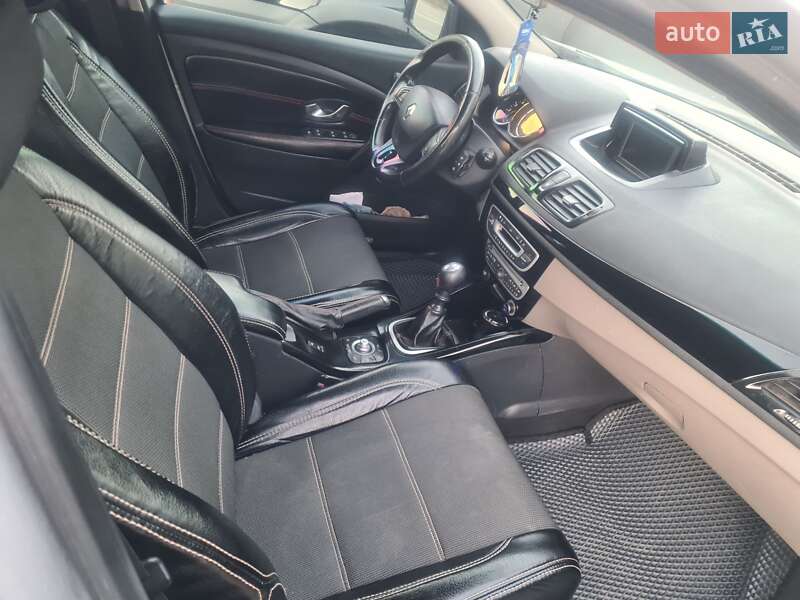 Универсал Renault Megane 2010 в Тернополе фото 6 Универсал Renault Megane 2010 в Тернополе