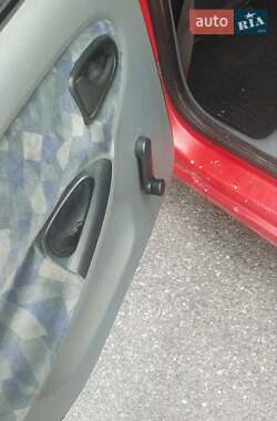 Хэтчбек Renault Megane 1996 в 