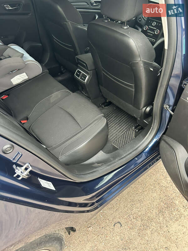 Седан Renault Megane 2017 в Смоліному