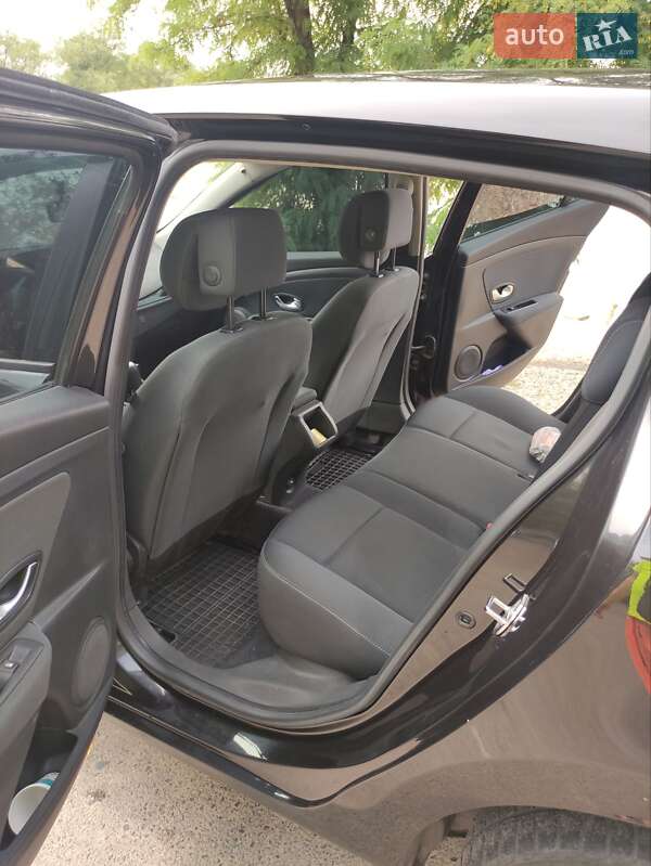 Хэтчбек Renault Megane 2010 в Кривом Роге