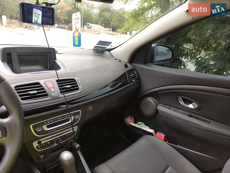 Хэтчбек Renault Megane 2010 в Кривом Роге